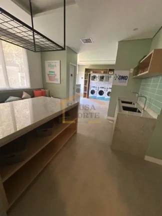 Imagem Apartamento de 25 m², mobiliado, com 1 dormitório, 1 banheiro e armários na cozinha, quarto e ban...