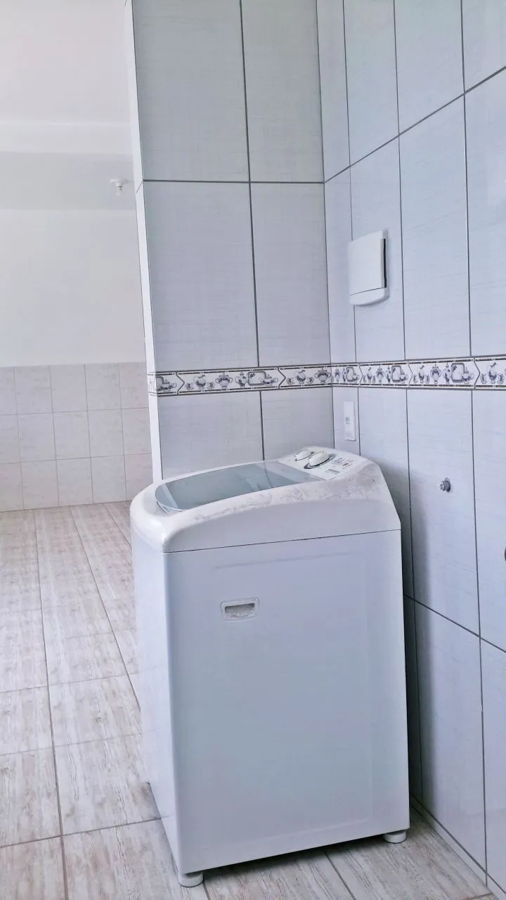 Imagem Oportunidade - 2 Kitnets Novas + Casa com Piscina no Mesmo Terreno - Tapera, Florianópolis/SC