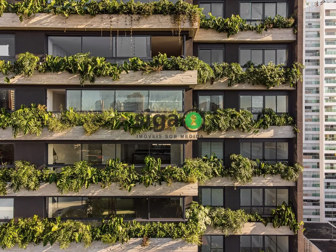 Imagem Apartamento á venda no Campo Belo com 3 suítes e 3 vagas!