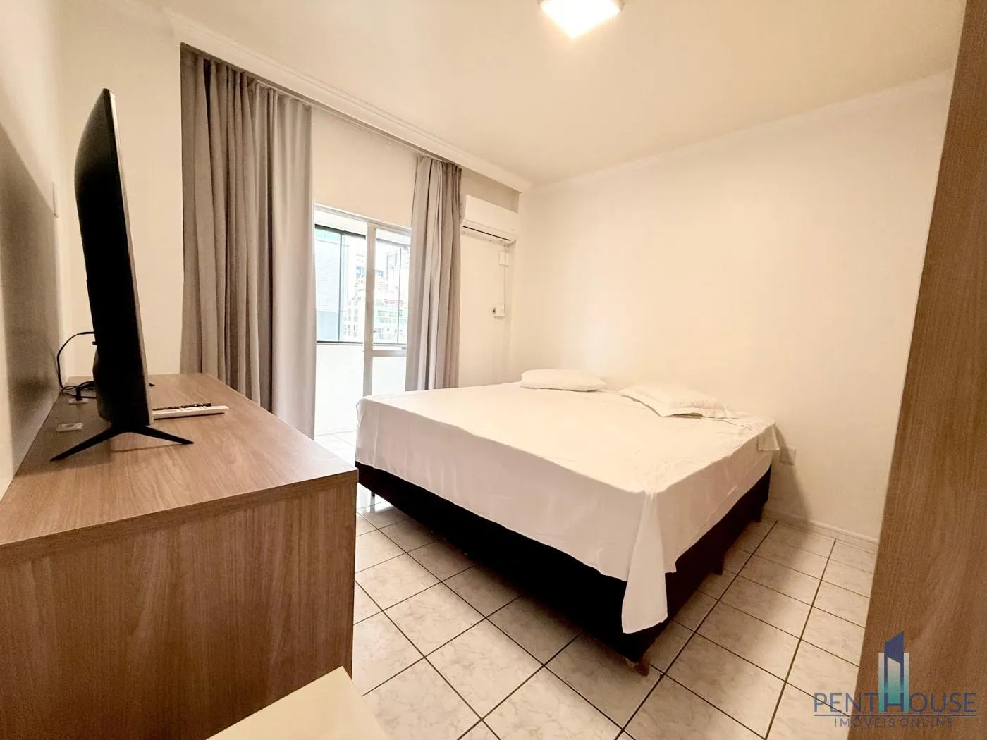 Imagem Apartamento Zona Central para Venda em Balneário Camboriú, CENTRO, 2 dormitórios, 1 suíte, 2 banheiros, 1 vaga