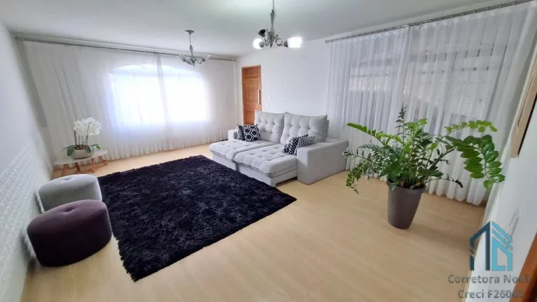 Imagem Casa, terreno com duas casas, 05 quartos c/suíte, área gourmet, no Capão Raso em Curitiba PR
