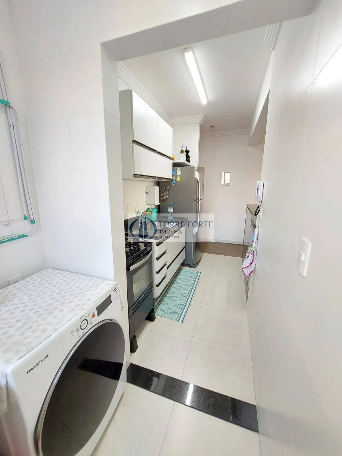 Imagem Lindo Apartamento com varanda gourmet com 2 dormitórios , 1 vaga , centro