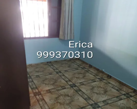 Imagem Casa térrea, com 3 quartos, 2 vagas, amplo quintal FL11