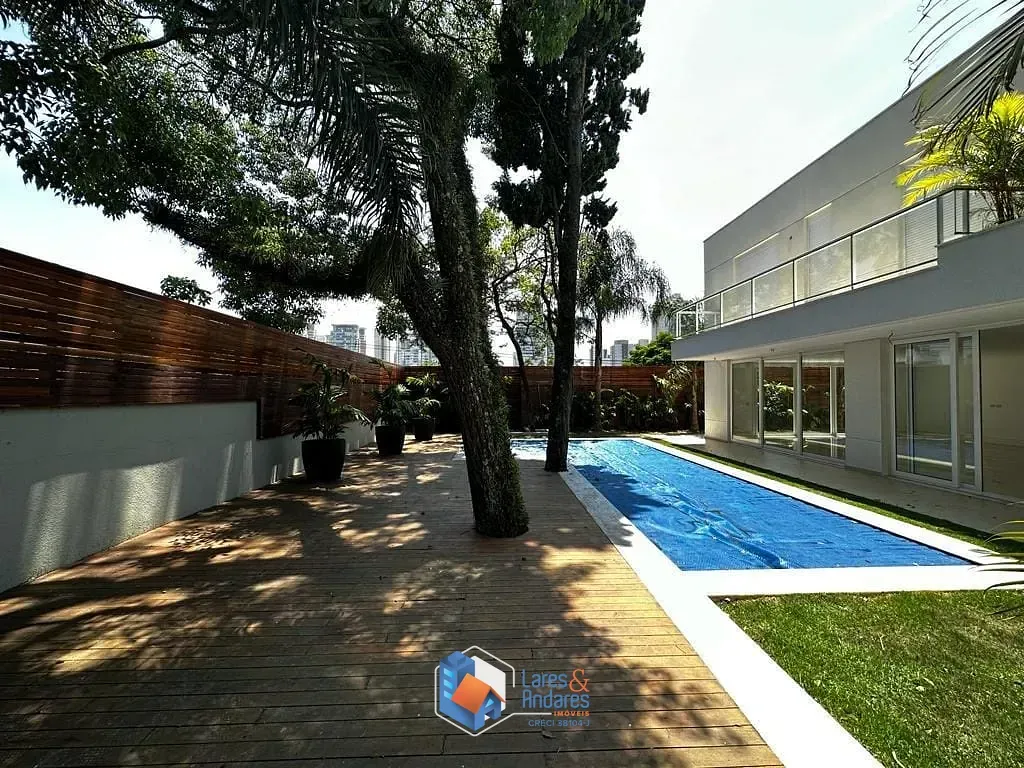 Imagem Casa em condomínio para venda em Parque Colonial com 4 quartos, sendo 4 suítes, 786.97m²