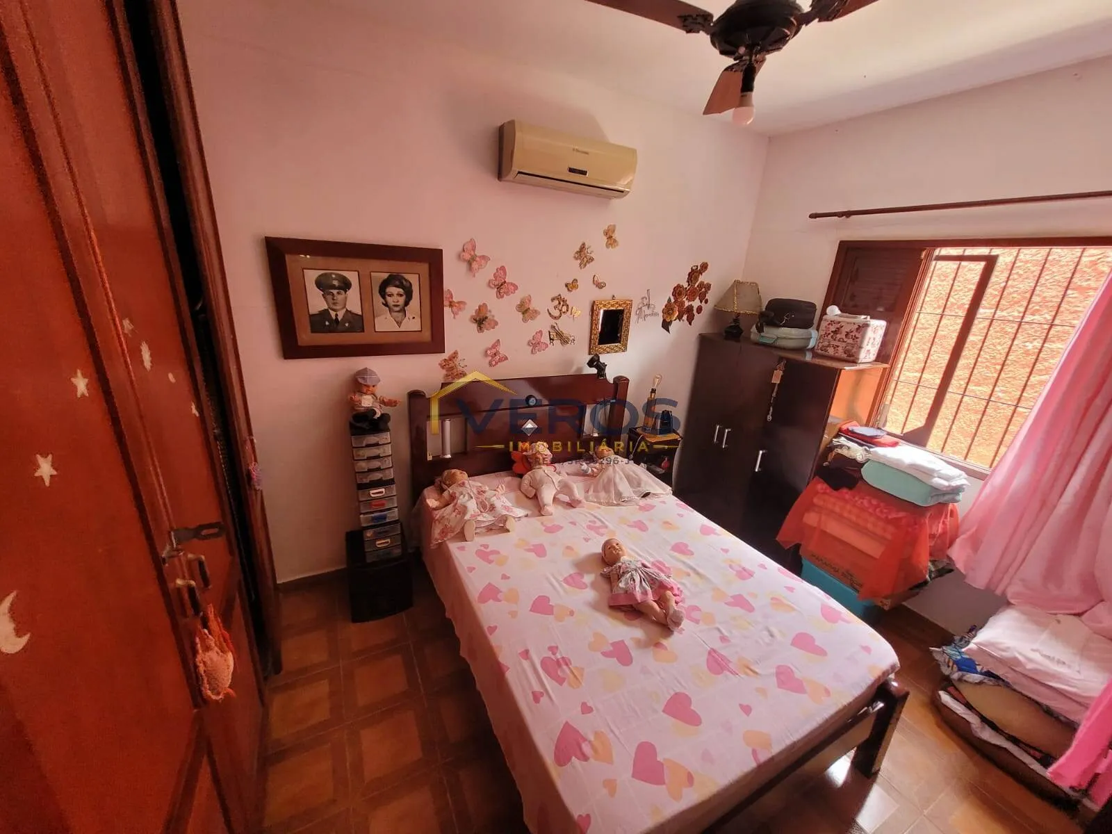 Imagem Casa térrea a venda com 4 quartos no Bairro Indaiá Caraguatatuba