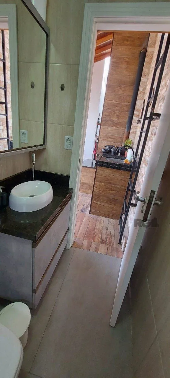 Imagem Casa com 2 dormitórios, sendo 1 suíte no bairro Florida em Guaíba