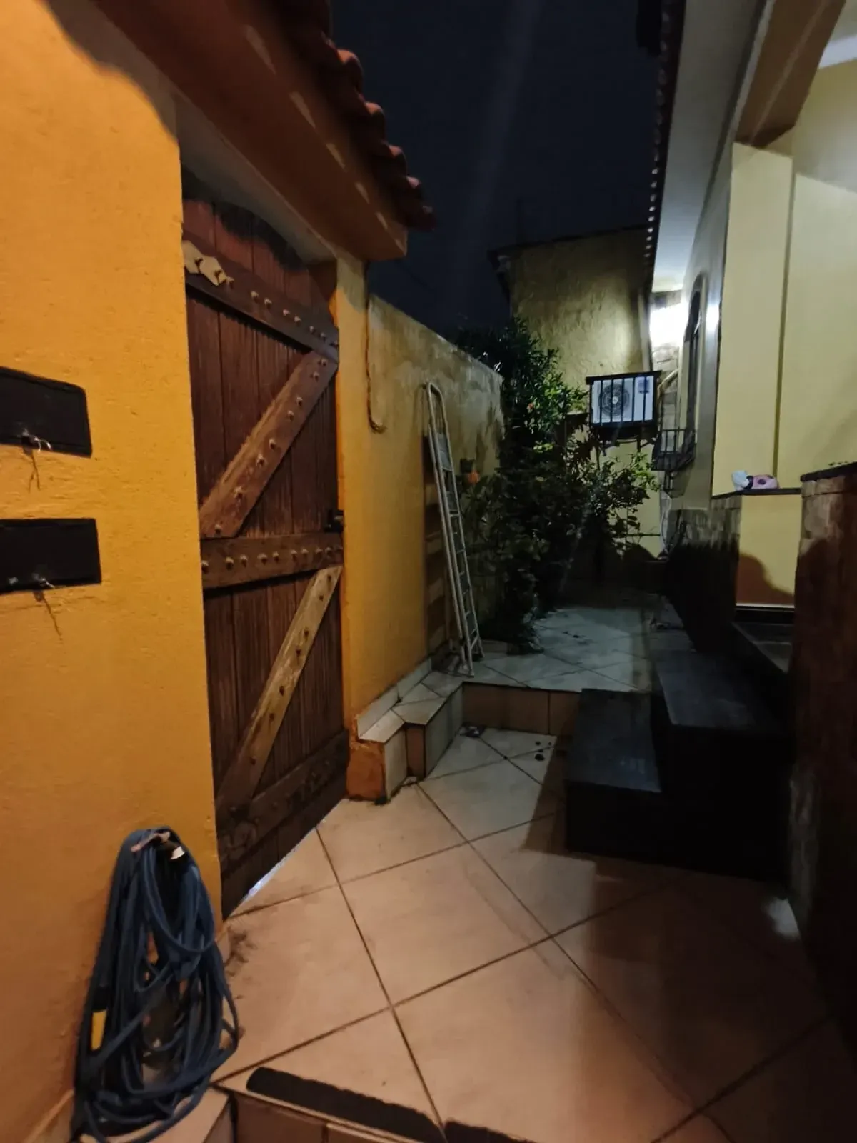 Imagem Casa com 2 Quartos à Venda, 120 m² em Engenhoca - Niterói