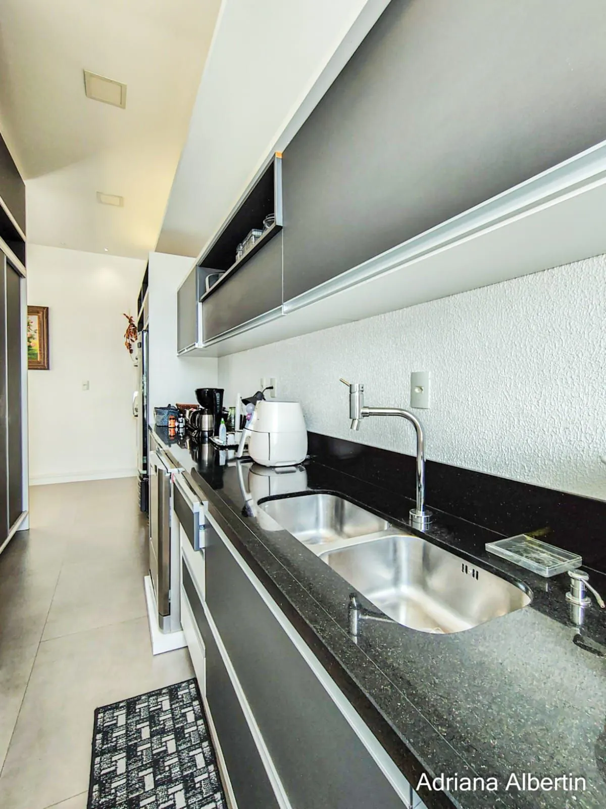 Imagem Casa com 660m² no Alphaville Porto Alegre para quem quer espaço, vista e personalidade - sem cair no padrão genérico