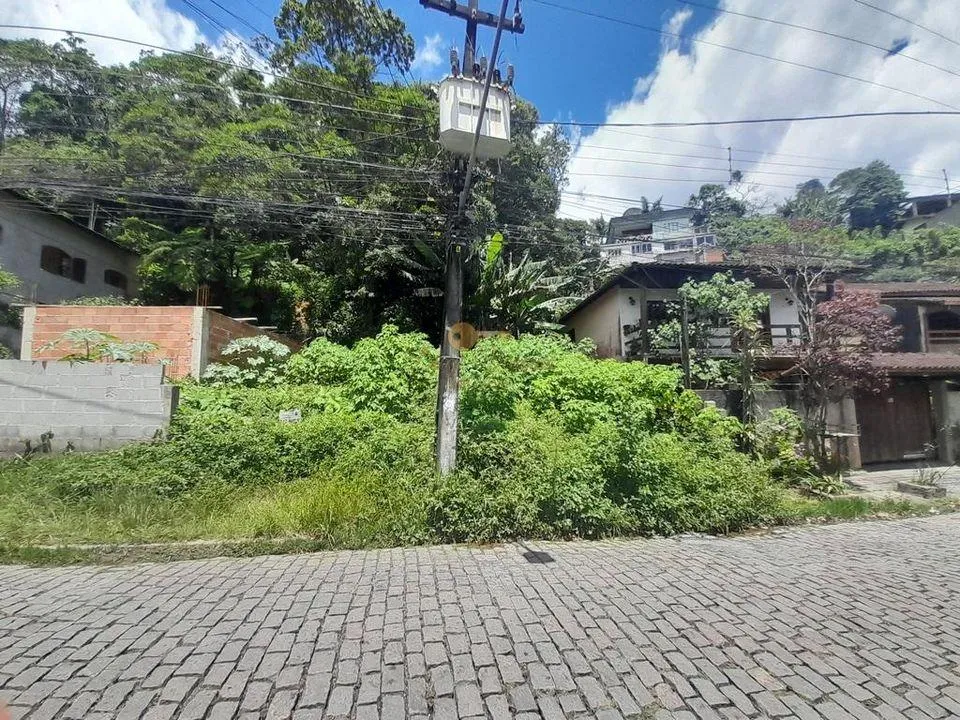 Foto do imóvel Terreno para Venda em Teresópolis / RJ em Alameda Iracema
