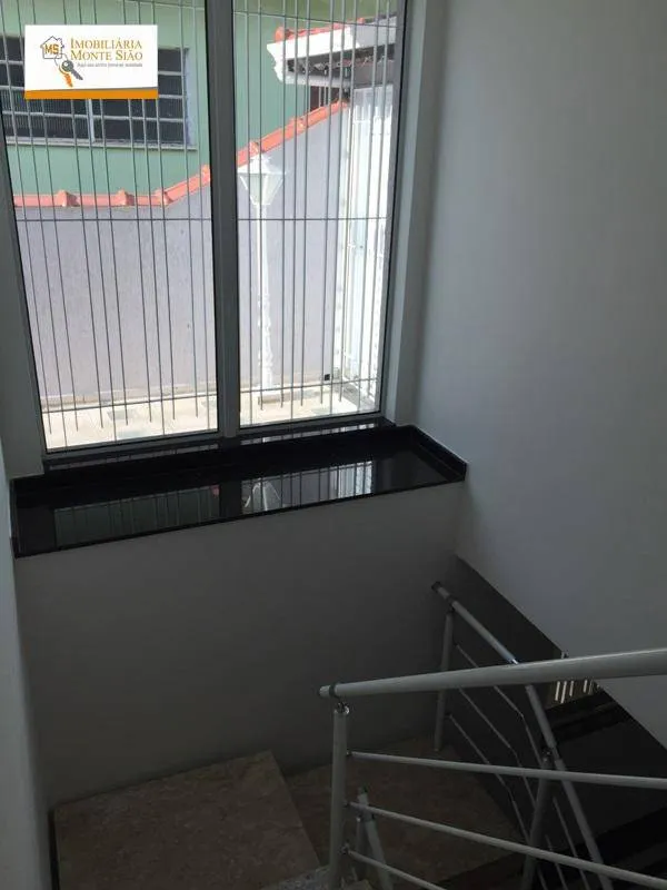 Imagem Sobrado com 3 dormitórios à venda, 200 m² por R$ 930.000,00 - Vila Galvão - Guarulhos/SP