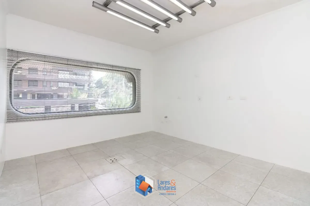 Imagem Casa comercial para venda em Paraíso, 181m²