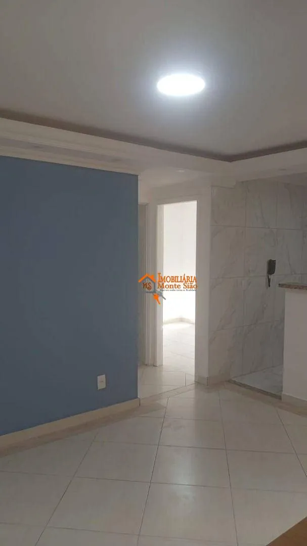 Imagem Apartamento com 2 dormitórios à venda, 42 m² por R$ 250.000,00 - Água Chata - Guarulhos/SP