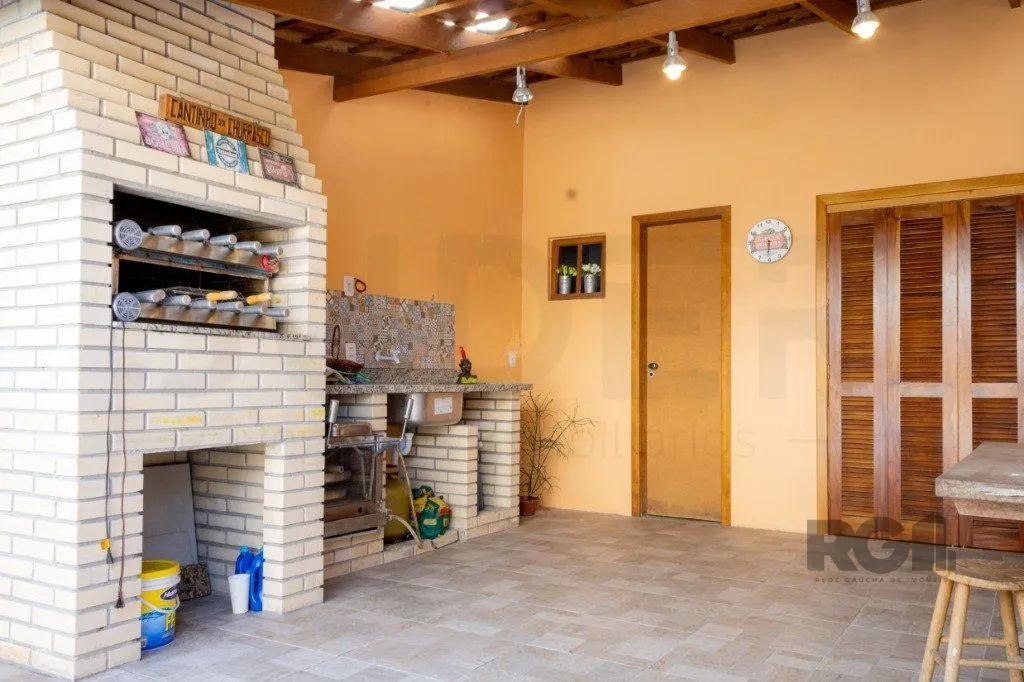 Imagem Casa para Venda 3 dormitórios no Partenon