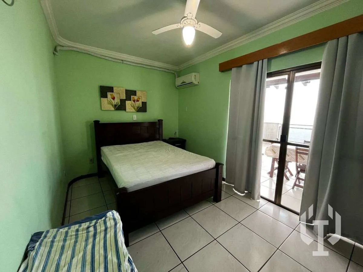Imagem Cobertura Duplex Frente Mar Pronta para Morar em Meia Praia Itapema