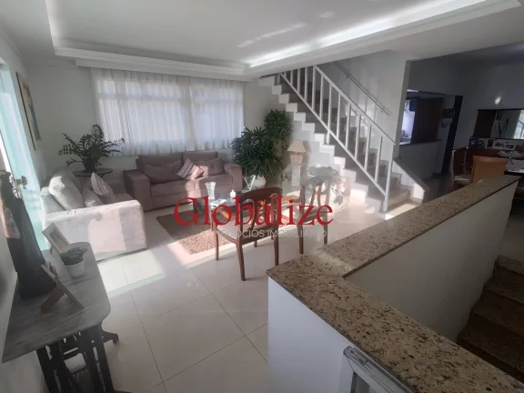 Foto do imóvel Sobreposta alta Duplex com 3 suítes e ampla área de lazer no andar Superior no Bairro da Ponta da Praia por R$ 1.300.000,00 !