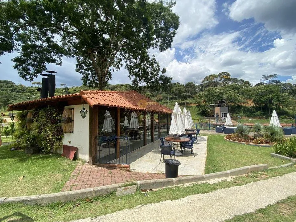 Imagem Terreno em Condomínio para Venda em Teresópolis / RJ no bairro Fazenda Alpina
