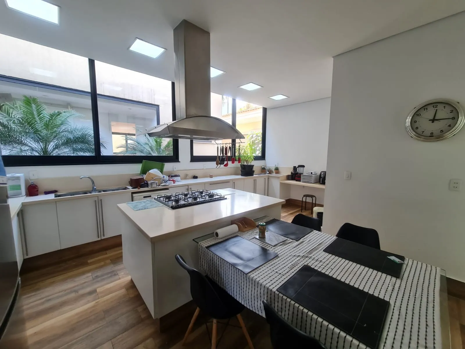 Imagem Alphaville 1 - Casa em Condomínio com 4 suíte(s), 4 dormitórios(s) e 10 vaga(s) de garagem para venda