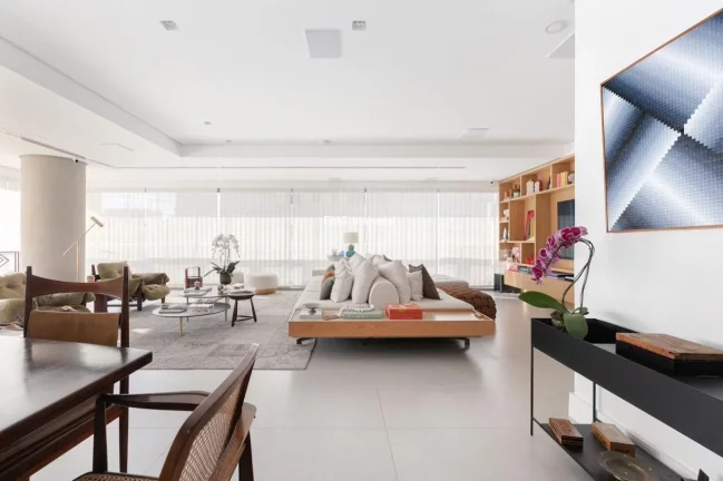 Imagem Apartamento à venda na Vila Nova Conceição, com 3 suítes, 2 salas, 4 vagas, 243 m²
