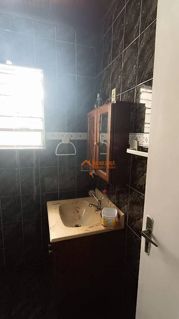 Imagem Sobrado com 2 dormitórios à venda, 200 m² por R$ 450.000,00 - Jardim Rosa de Franca - Guarulhos/SP