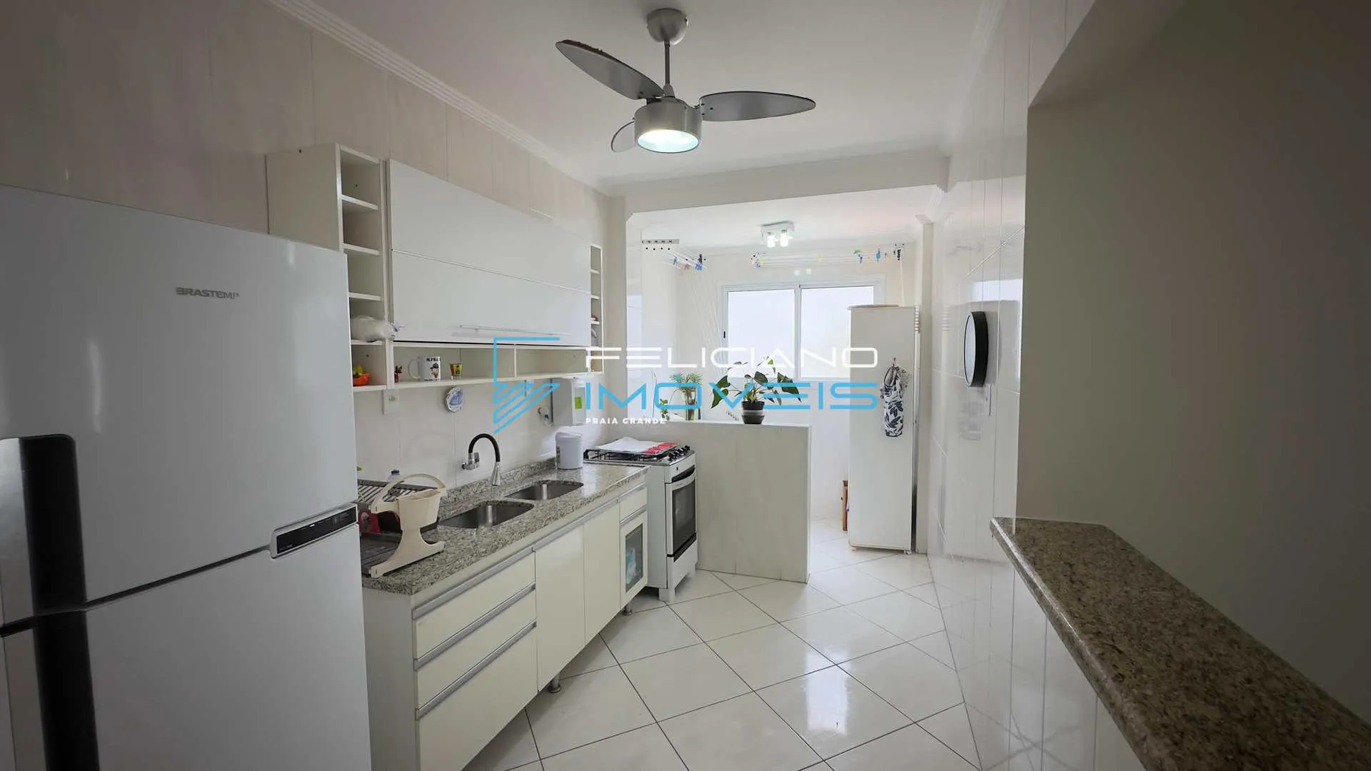 Imagem Apartamento na Ocian com 2 dormitórios e área de lazer.