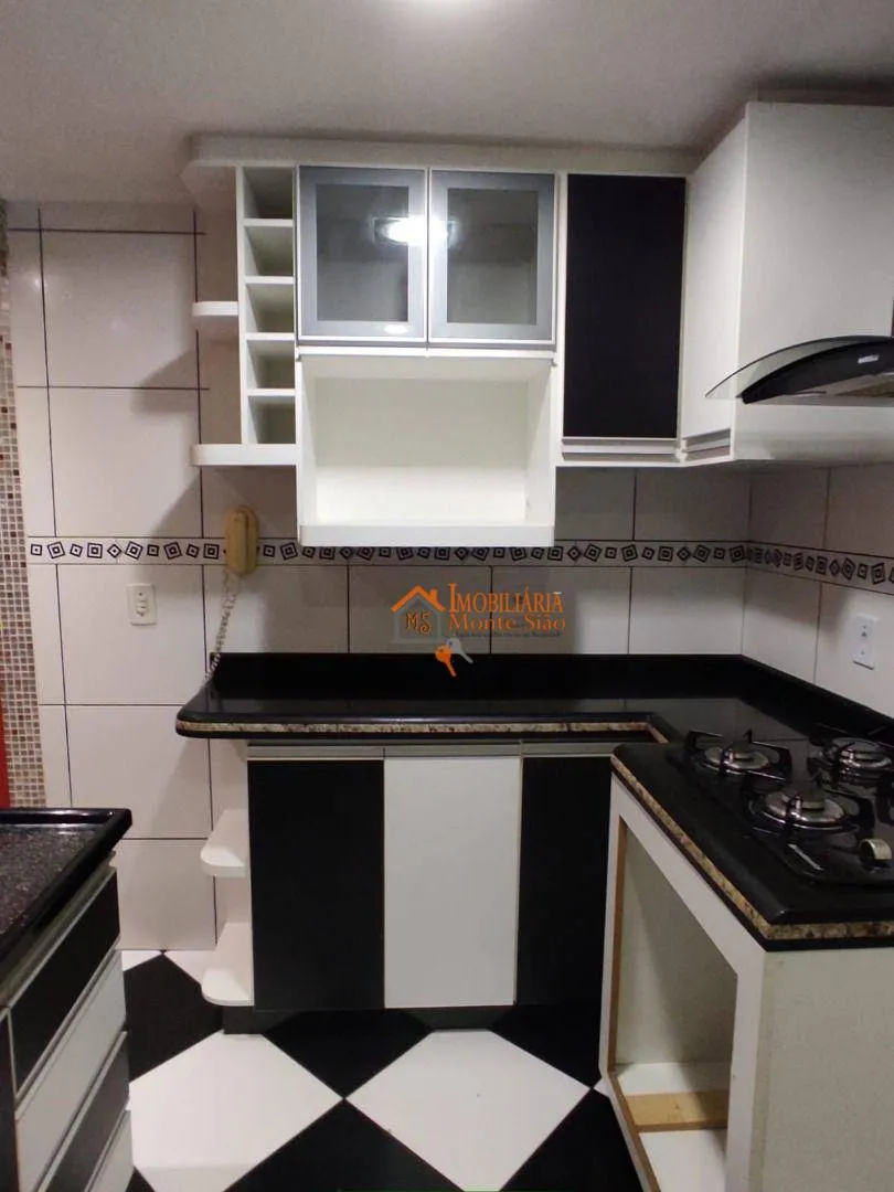 Imagem Apartamento com 2 dormitórios à venda, 44 m² por R$ 220.000,00 - Água Chata - Guarulhos/SP