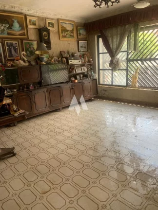 Imagem Casa Sobreposta Alta com Edícula em Santos,145m², 3 Vagas de Garagem e no bairro do Boqueirão