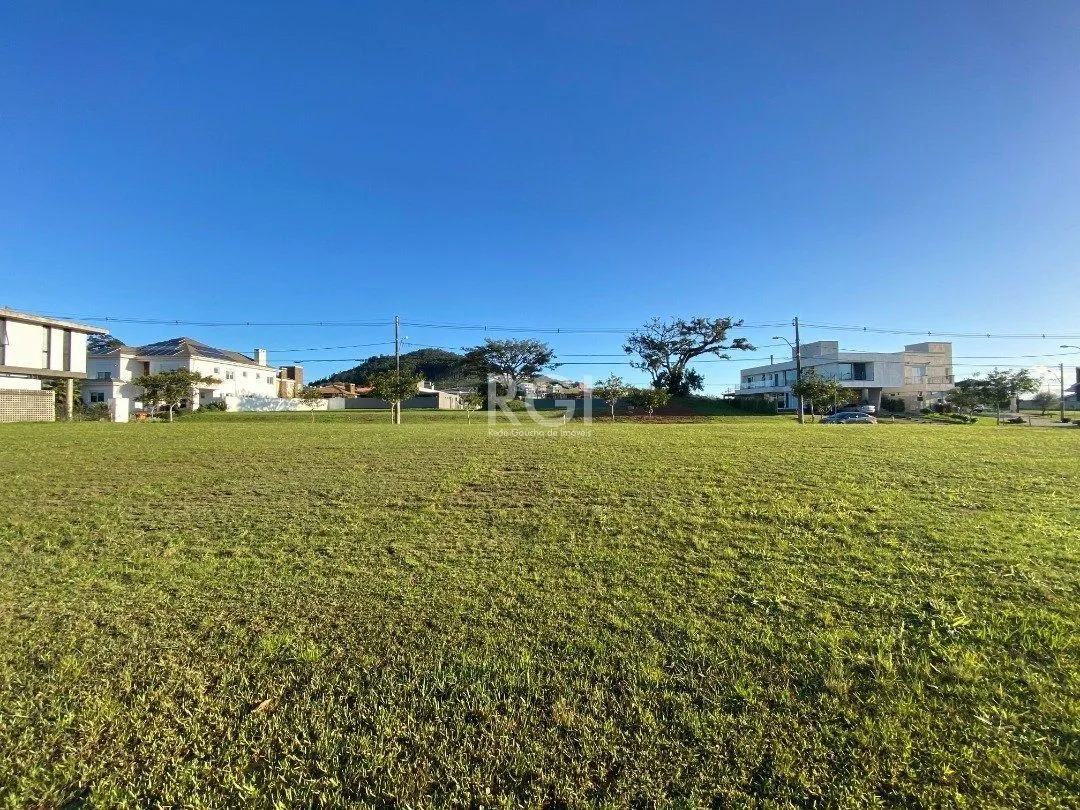 Imagem Excelente terreno no Alphaville condomínio Veneto. Possui 497,96m2 de área privativa,
