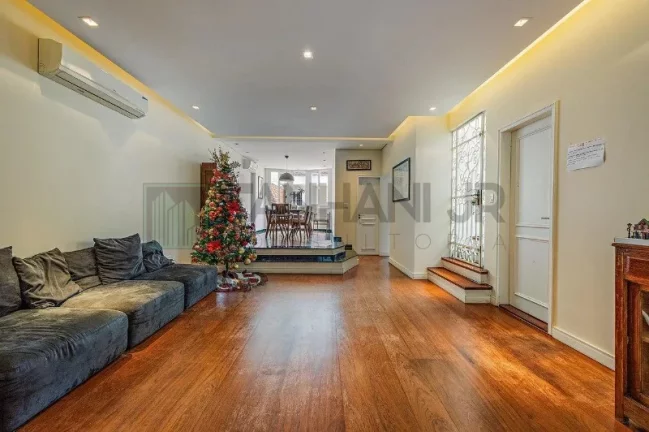 Imagem Imperdível oportunidade: Casa à venda em São Paulo-SP, Vila Romana, 4 quartos, 1 suíte, 6 salas, 6 banheiros, 2 vagas, 390m².
