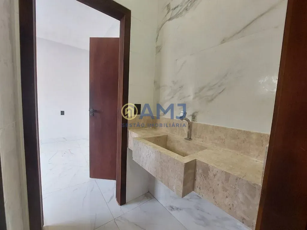 Imagem Casa com 3 dormitórios à venda, 150 m² por R$ 730.000,00 - Setor Faiçalville - Goiânia/GO