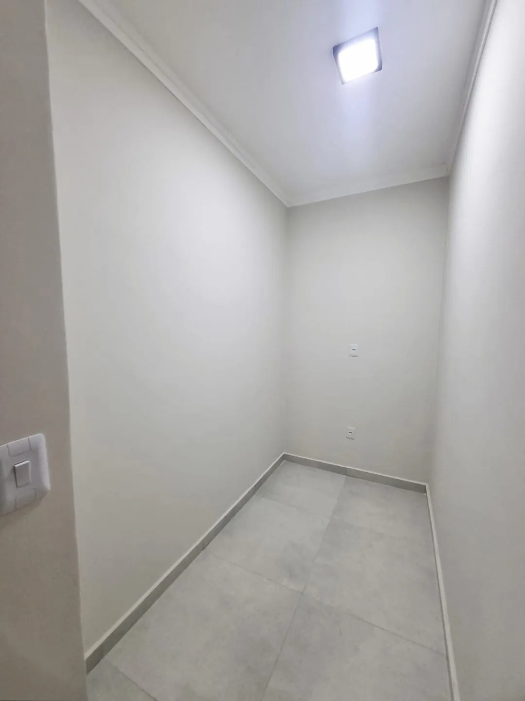 Imagem Casa térrea moderna com 3 dormitórios, suíte, closet, área gourmet e acabamentos de alta qualidade e bom gosto.