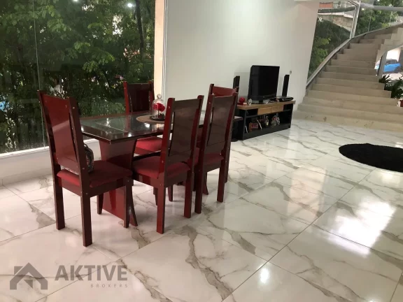 Imagem Casa de Condomínio em Suru - Santana de Parnaíba