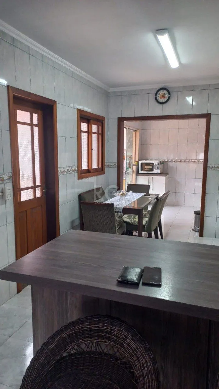 Imagem Casa para Venda - 135m², 3 dormitórios, sendo 1 suites, 2 vagas - Vale Do Sol