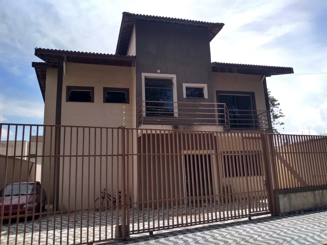 Foto do imóvel Casa à venda 5 Quartos, 1 Suite, 5 Vagas, 380M², Residencial Portal da Mantiqueira, Taubaté - SP