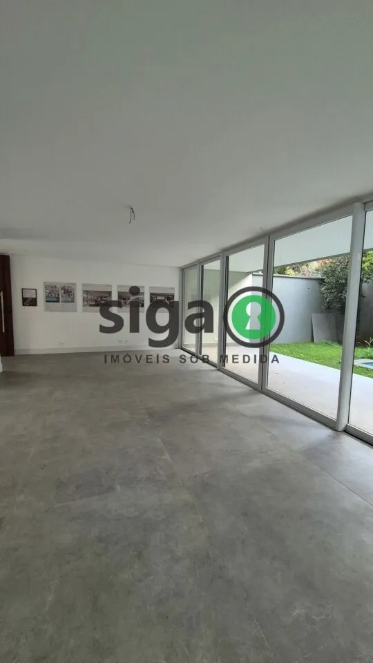 Imagem CASA EM CONDOMINIO COM 4 QUARTOS SENDO SUITES