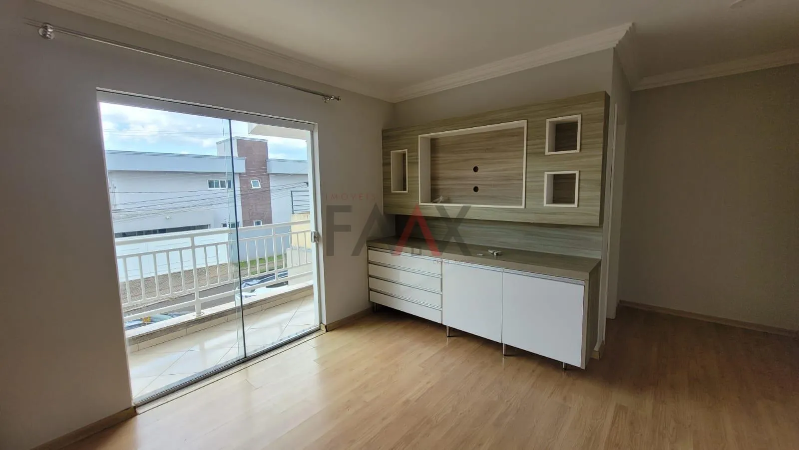 Imagem Sobrado com 3 dormitórios á venda,300.00 m², Alto da XV, GUARAPUAVA - PR