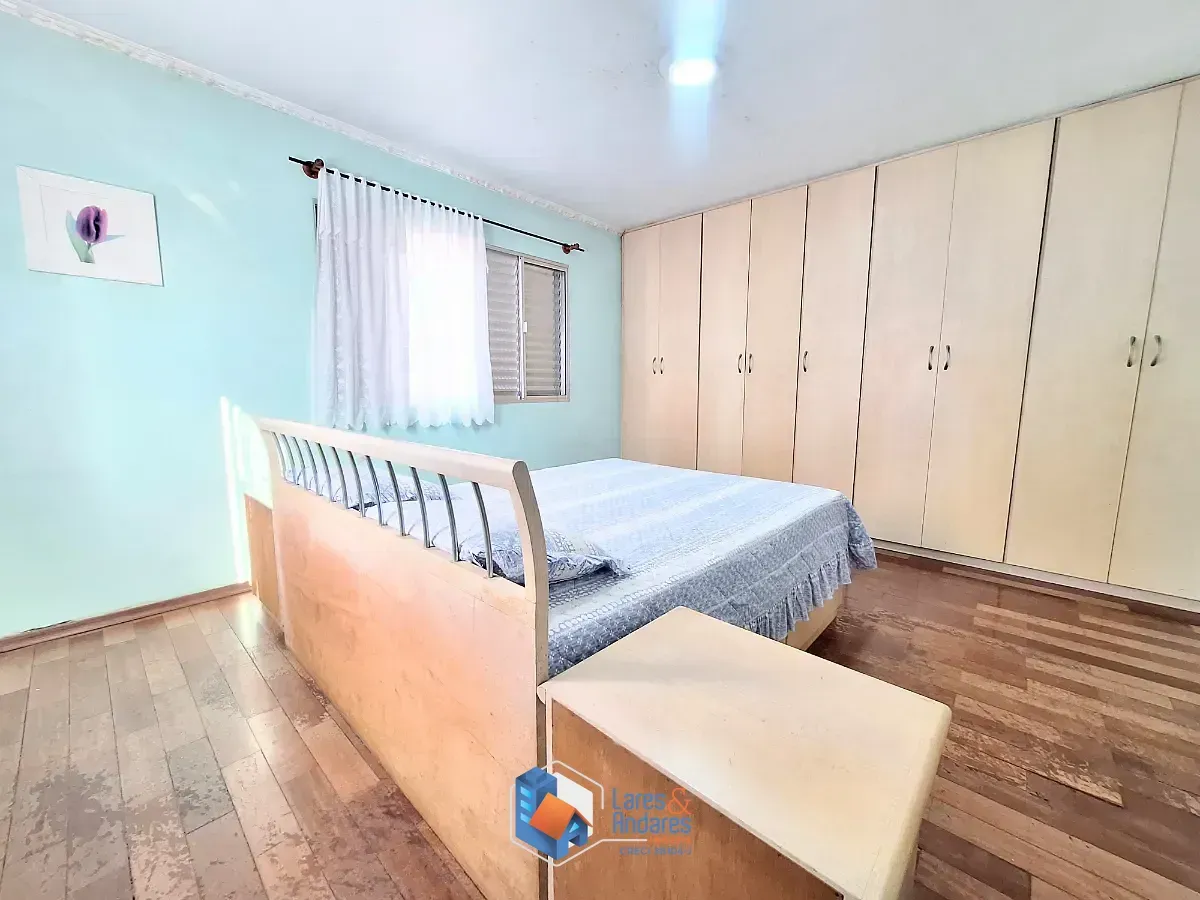Imagem Sobrado para venda em Jardim Cecy com 2 quartos, 210m²