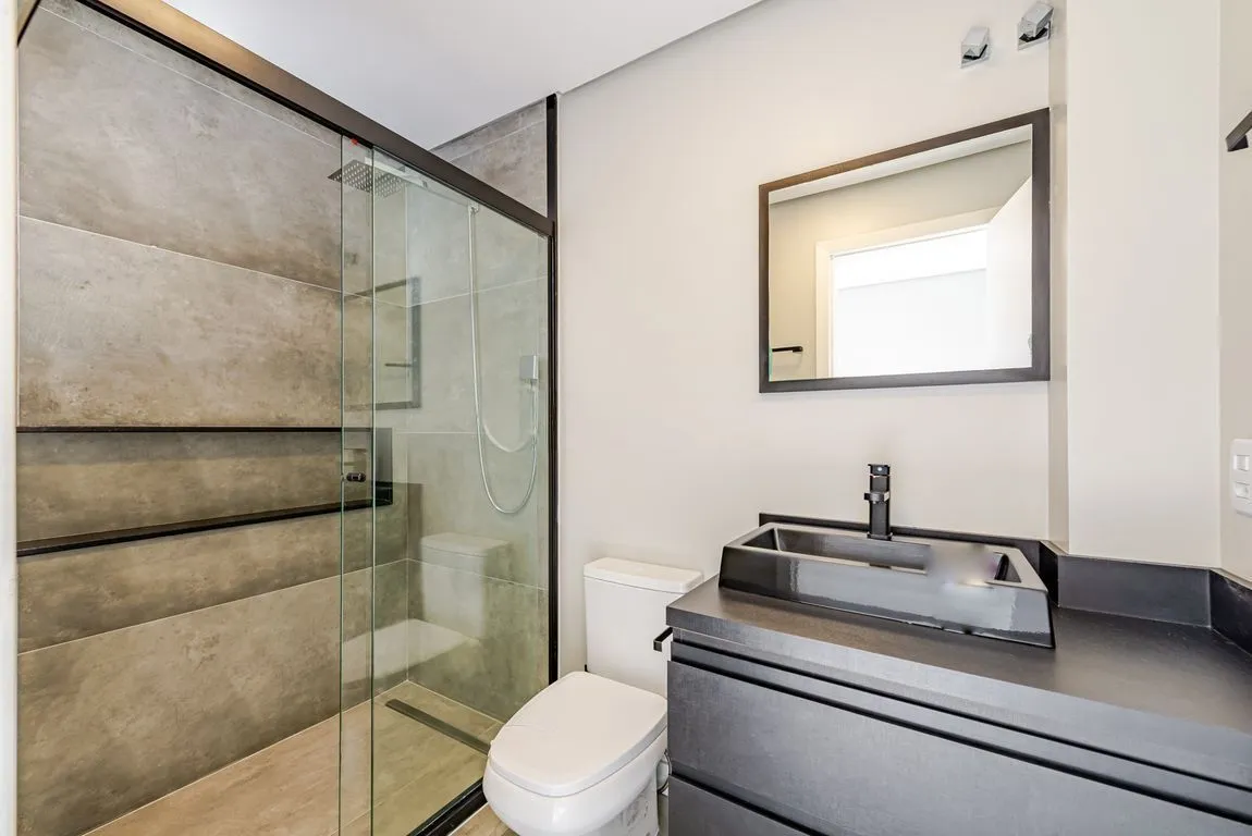 Imagem Casa em condomínio com piscina e salão privativo na Vila Nova