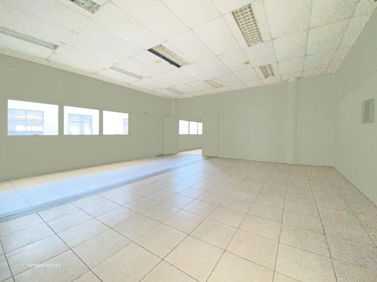 Imagem Predio para Venda - 2297m², 0 dormitórios, 20 vagas - Floresta