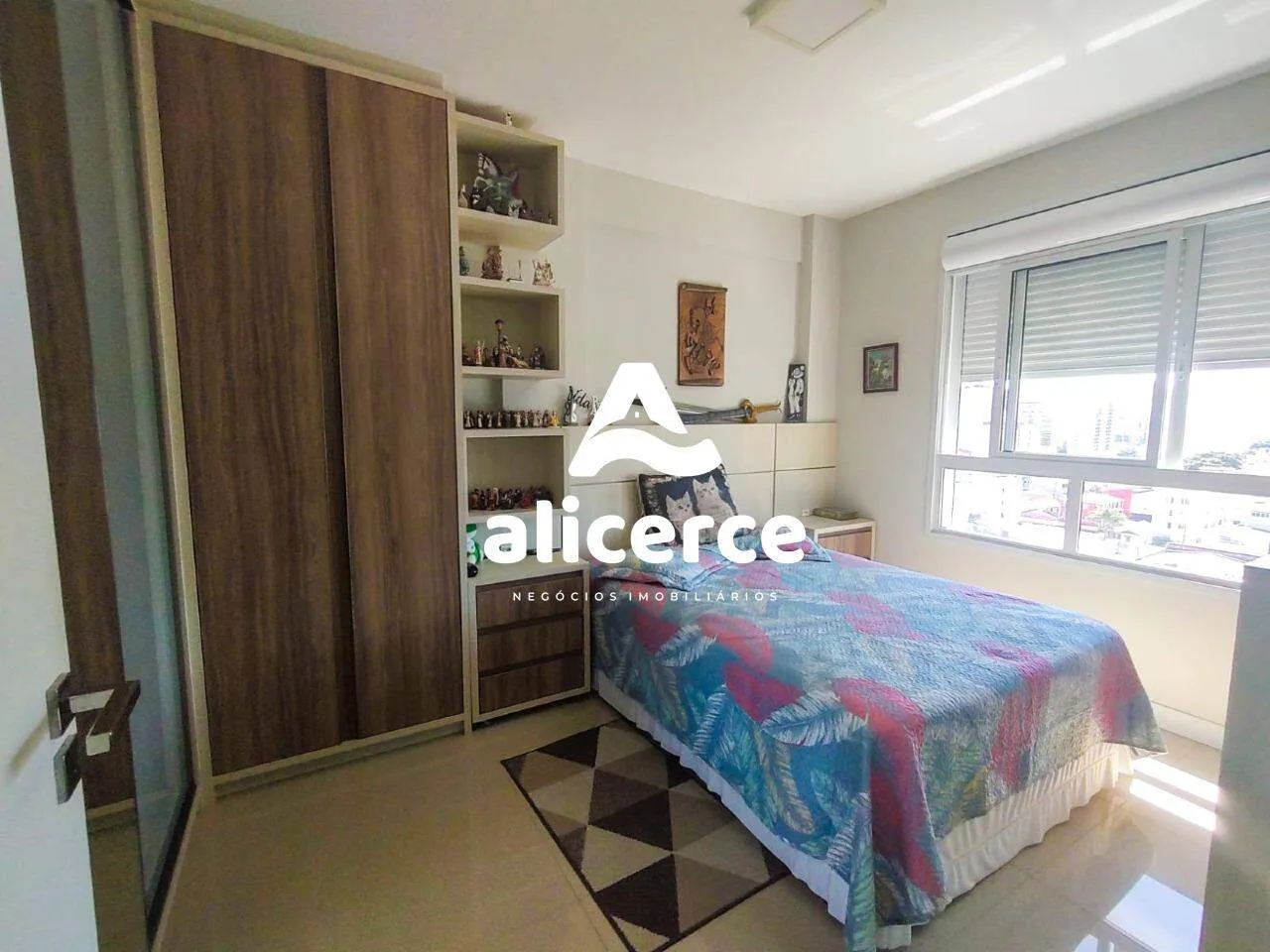 Imagem Apartamento à venda com 3 quartos 2 suítes, 137,3m² em Estreito Florianópolis