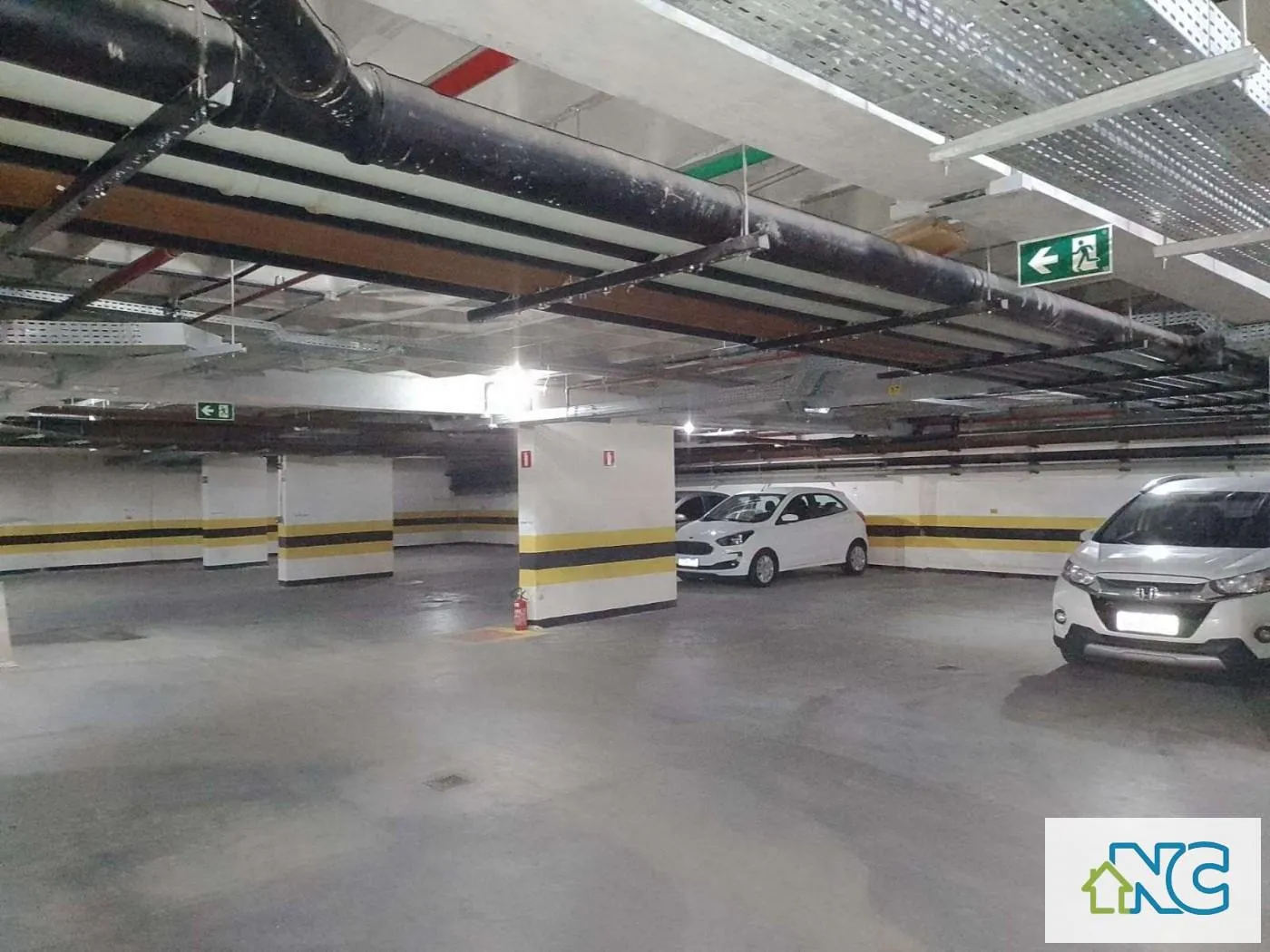 Imagem Garagem para Venda em Salvador / BA no bairro Caminho das Árvores