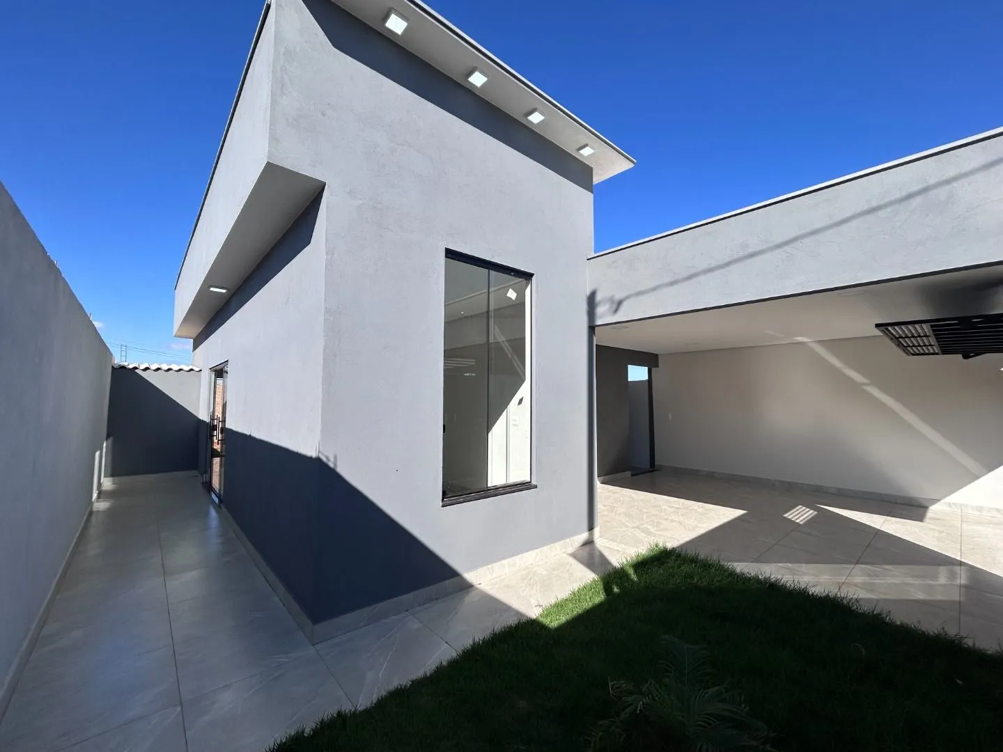 Imagem Casa com 2 dormitórios à venda, 100 m² por R$ 410.000,00 - Afonso Queiroz - Patos de Minas/MG