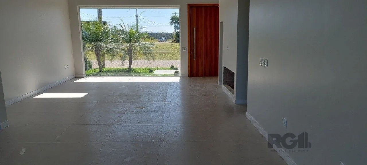 Imagem Casa em condomínio com 3 dormitórios, sendo todos suítes em Torres