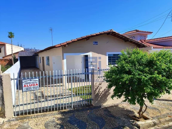 Foto do imóvel Casa com 3 dormitórios para alugar por R$ 2.400,00/mês - Jardim Jussara - Socorro/SP