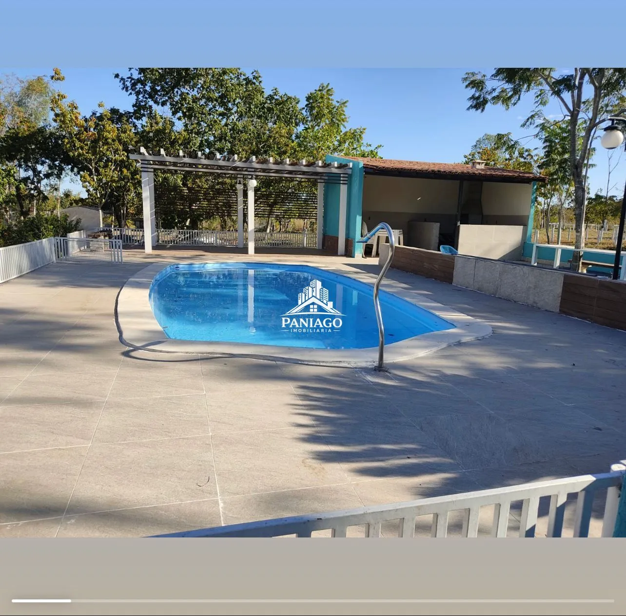Imagem Chácara Porteira Fechada à Venda Próximo à Cuiabá com Piscina, Rio e Campo Socie