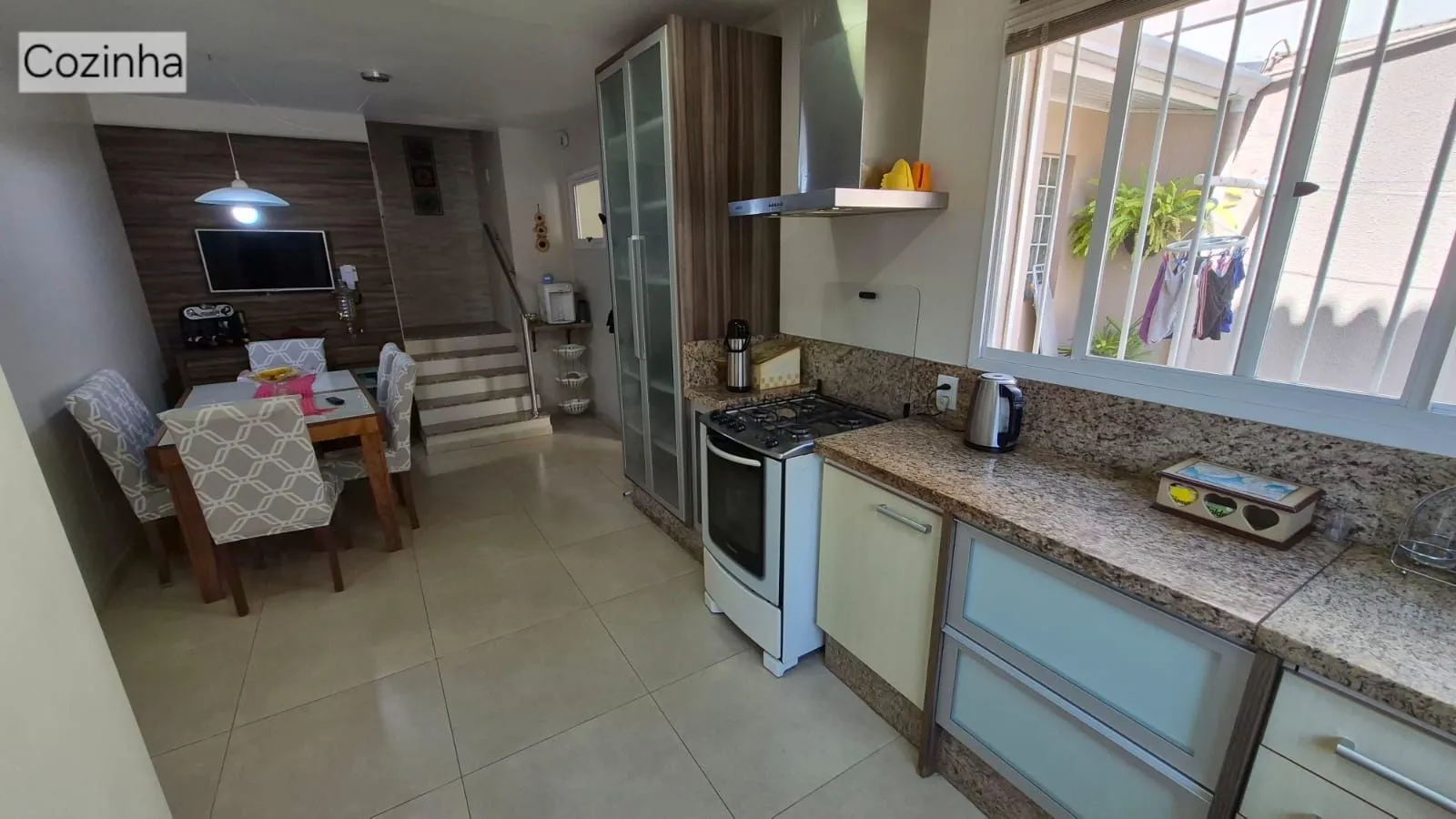 Imagem Excelente casa de 4 dormitórios, 1 suíte e 2 vagas em Novo Hamburgo.