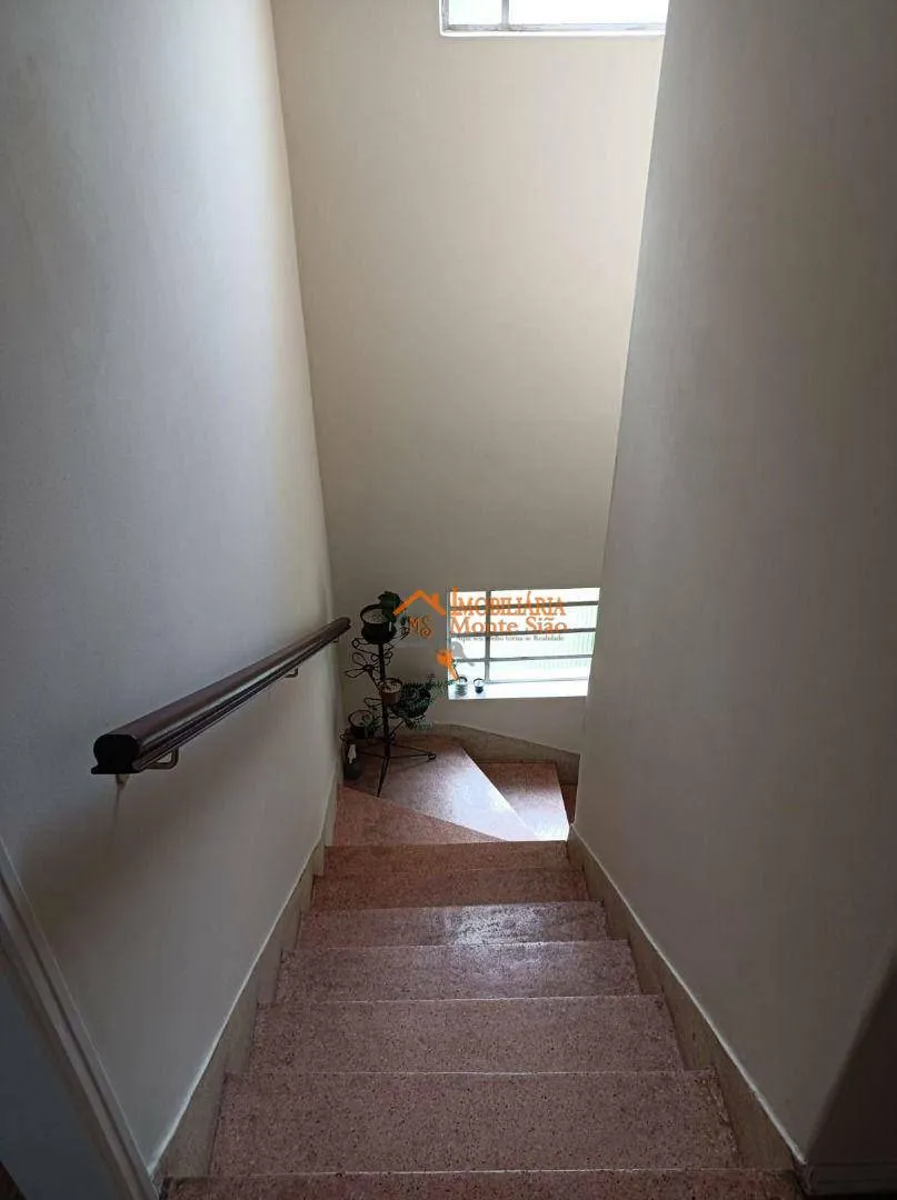 Imagem Sobrado com 2 dormitórios à venda, 111 m² por R$ 480.000,00 - Jardim Vila Galvão - Guarulhos/SP