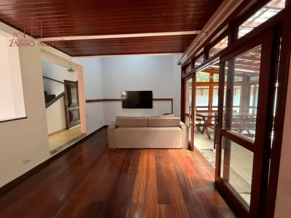 Imagem Casa Alto Padrão em Condomínio Fechado - 310m² - 4 dormitórios.