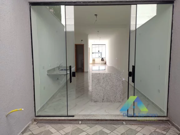 Foto do imóvel Lindo e novo sobrado com 125 m² em 3 dormitórios, 1 suíte e 2 vagas.