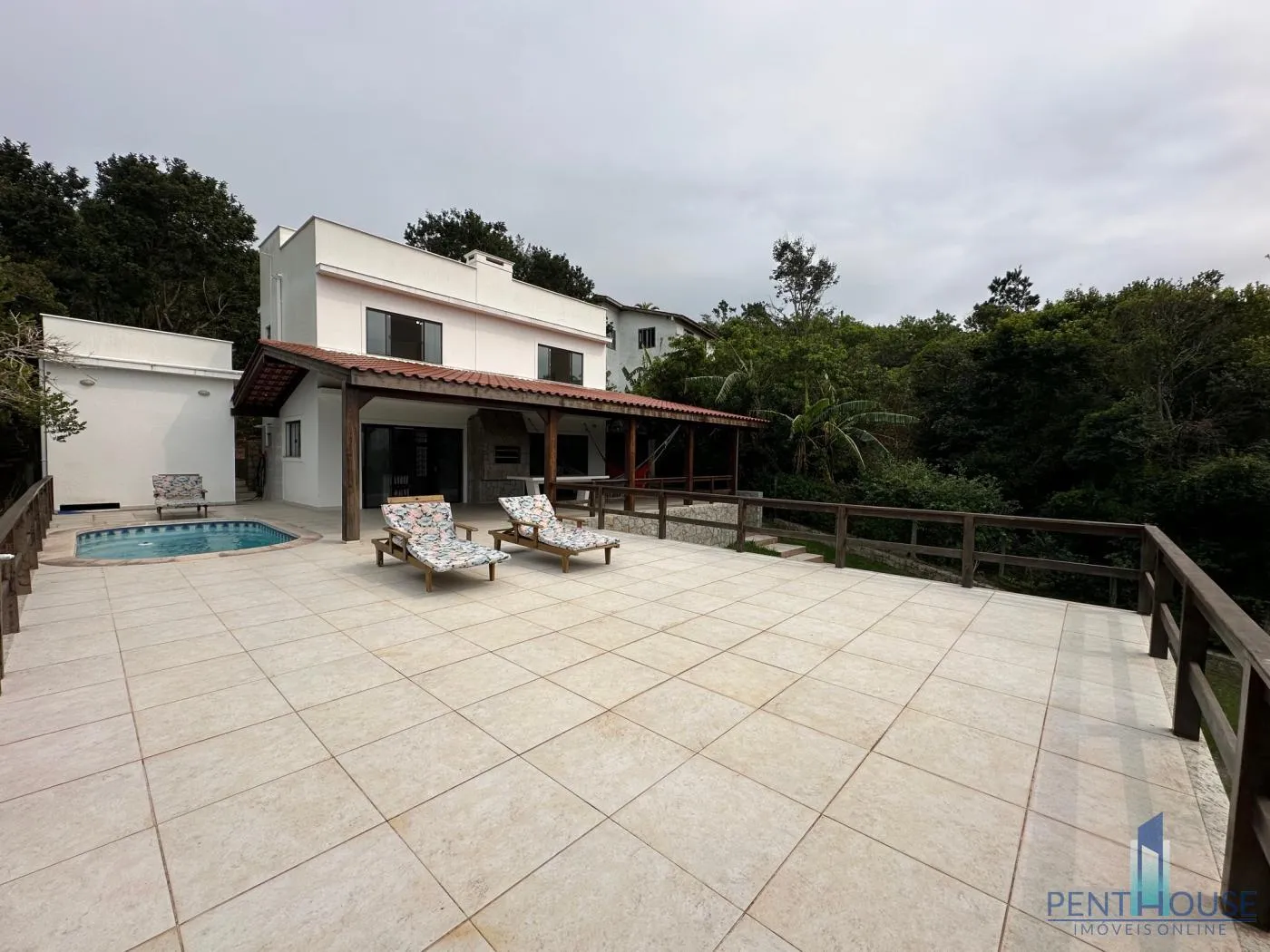 Imagem Casa para Venda em Garopaba, CAPÃO, 2 dormitórios, 2 suítes, 3 banheiros, 2 vagas