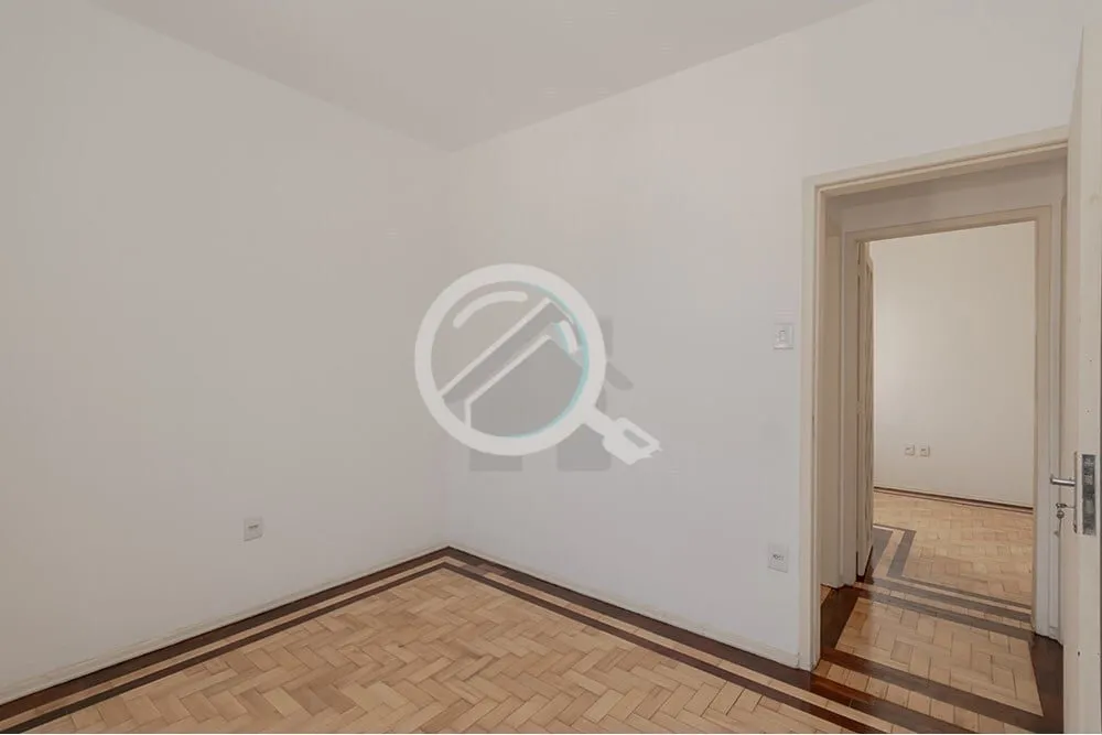 Imagem Este encantador apartamento no segundo andar está localizado na Rua General Caldwell. Com dois dorm...